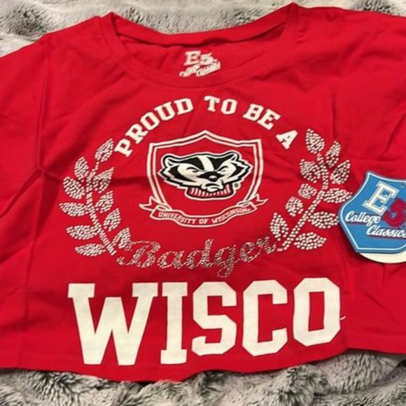 NWT Women's Small Crop Top Wisconsin  Badgers - Picture 1 of 3